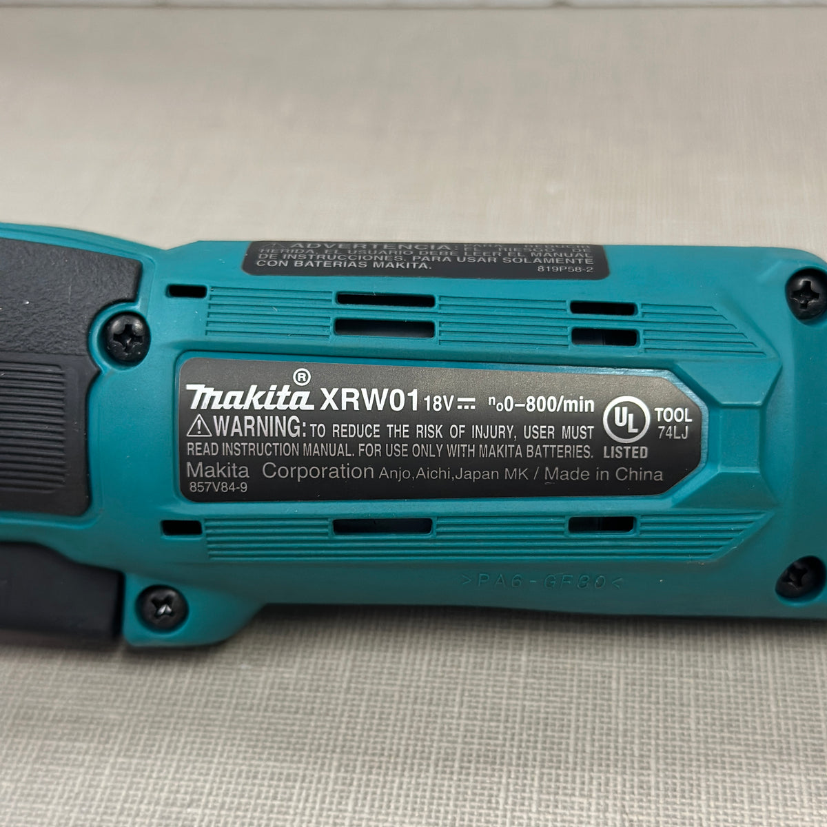 Makita XRW01Z 18V LXT® Lithium-Ion Cordless 3/8" / 1/4" Sq. Drive Ratchet, Tool Only (Renewed)