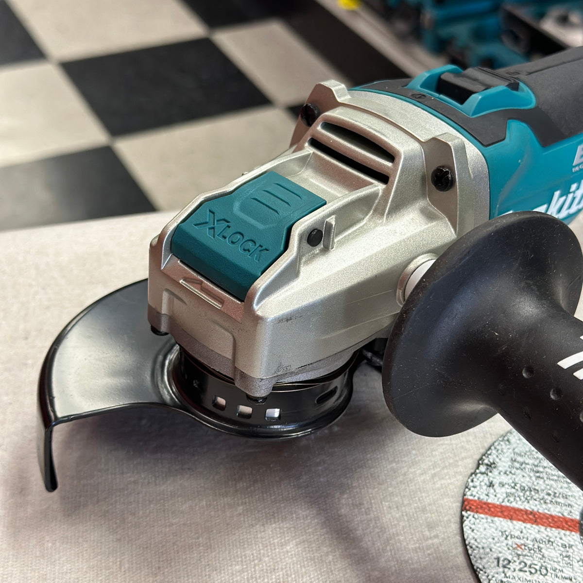 Makita XAG25Z 18V LXT Brushless Cordless 4-1/2 in. / 5 in. X-LOCK Angle Grinder - Factory Service