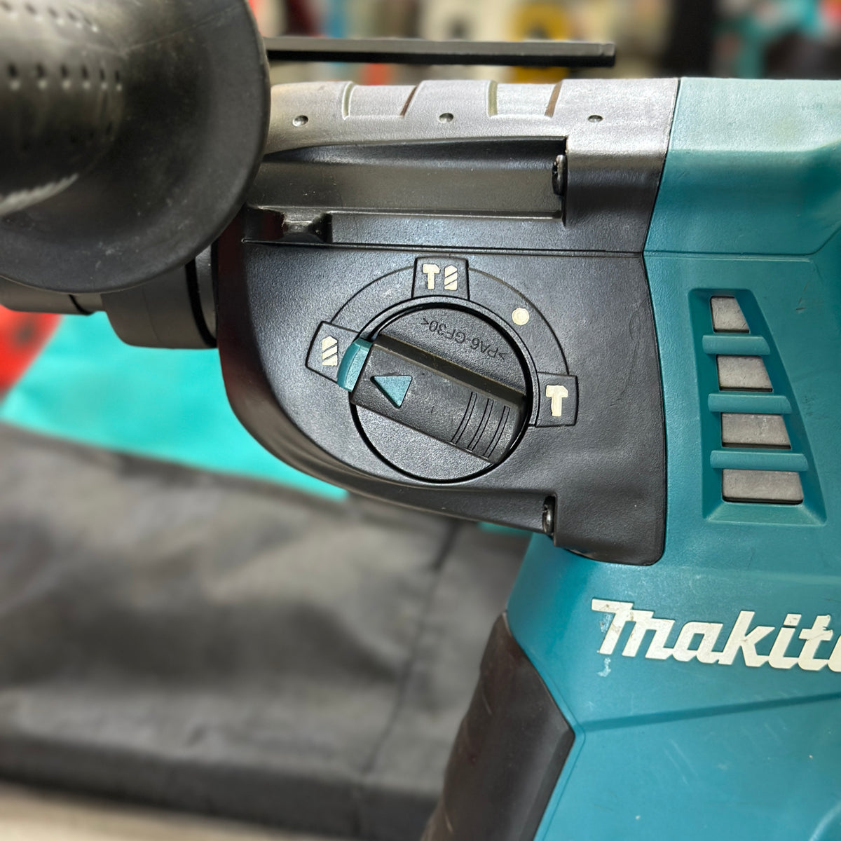 Makita XRH05 36V (18V X2) LXT 1 in. SDS-Plus Rotary Hammer, Factory Serviced