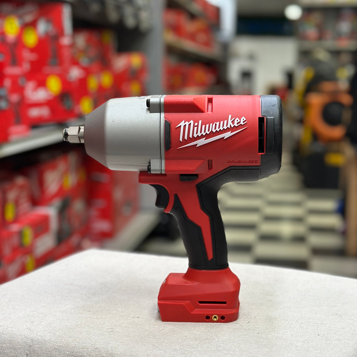 Milwaukee M18 18V Brushless 1/2-Inch High Torque Impact Wrench