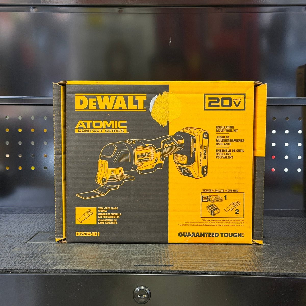 DEWALT ATOMIC 20V MAX Oscillating Multi-Tool Kit DCS354D1 with 2.0Ah Battery & Charger