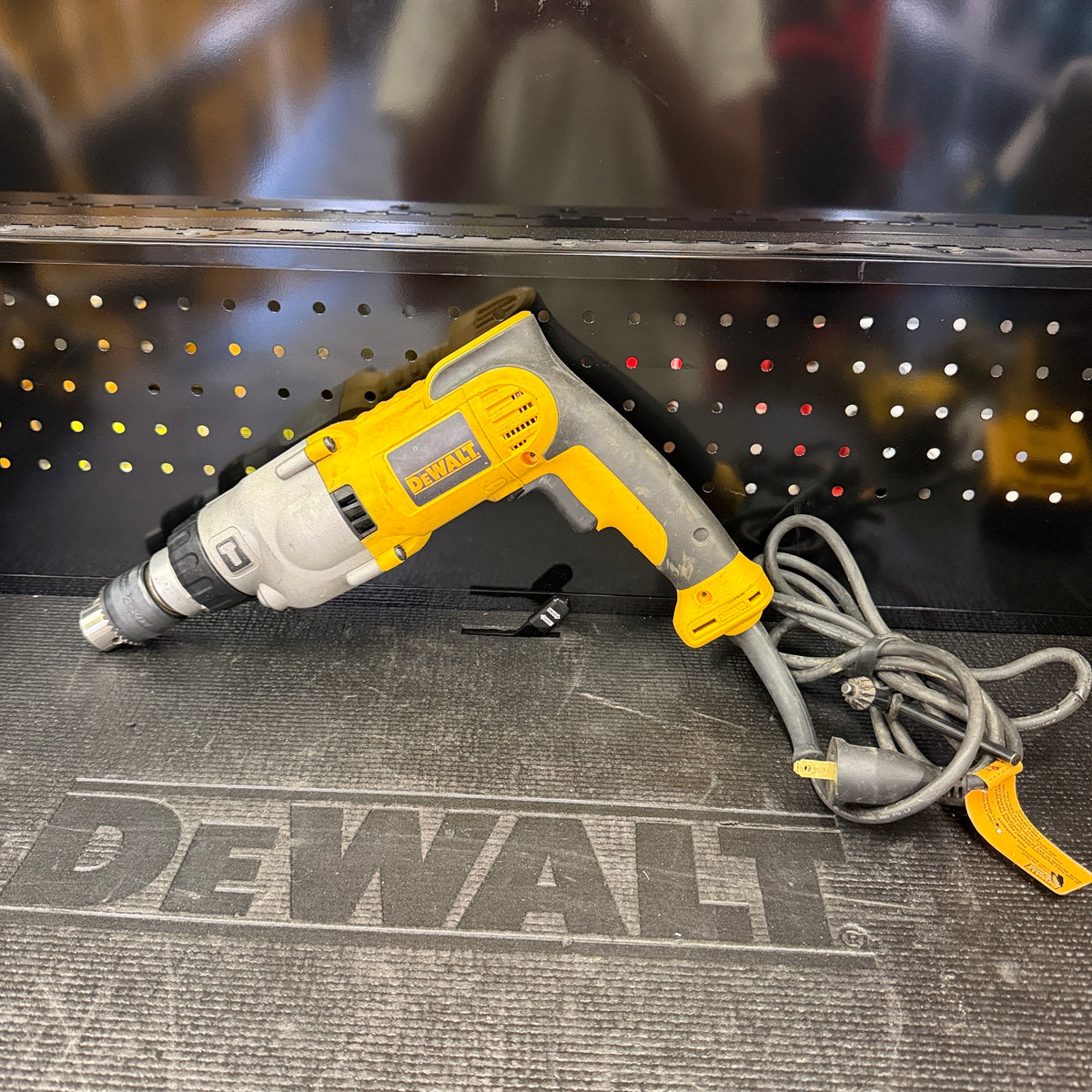 DEWALT DWD520 1/2 in. VSR corded hammerdrill — For Parts