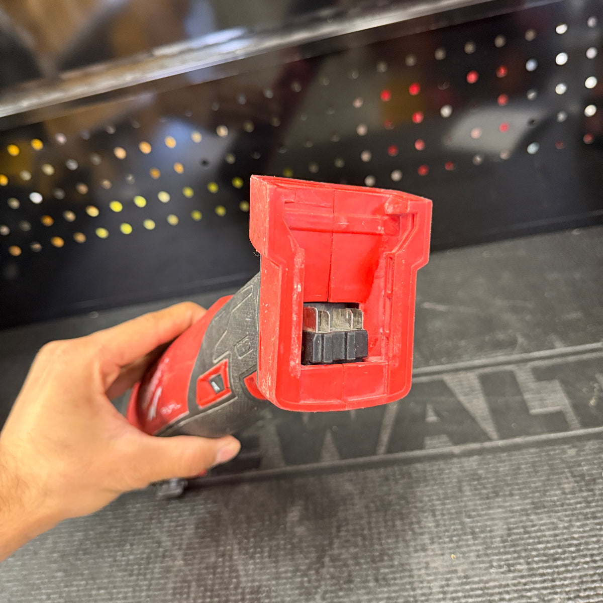 Milwaukee 2836-20 M18 FUEL oscillating multi-tool, body close-up